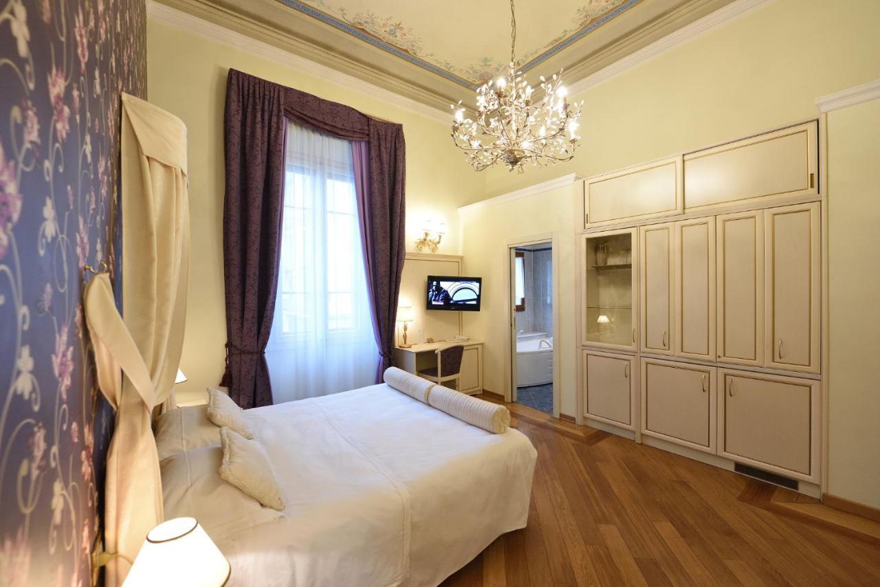 Relais La Corte Di Cloris Florens Exteriör bild